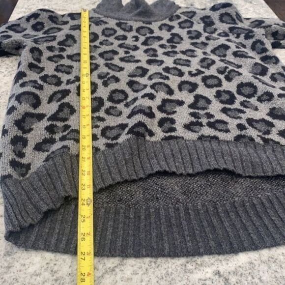 NWOT Cynthia Rowley Small Gray Black Leopard Mock Turtleneck Sweater Wool Blend - Picture 6 of 7